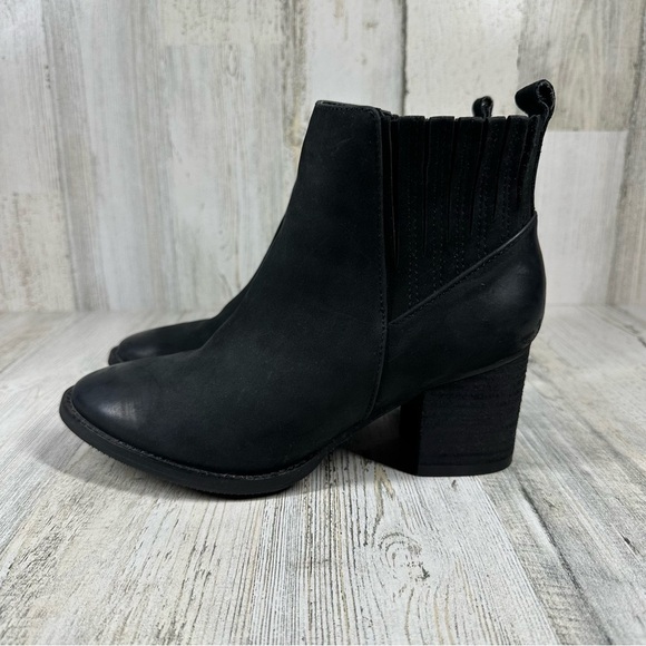 Blondo Noa Waterproof Nubuck Suede Block Heel Women's Bootie #1145 - Picture 1 of 11